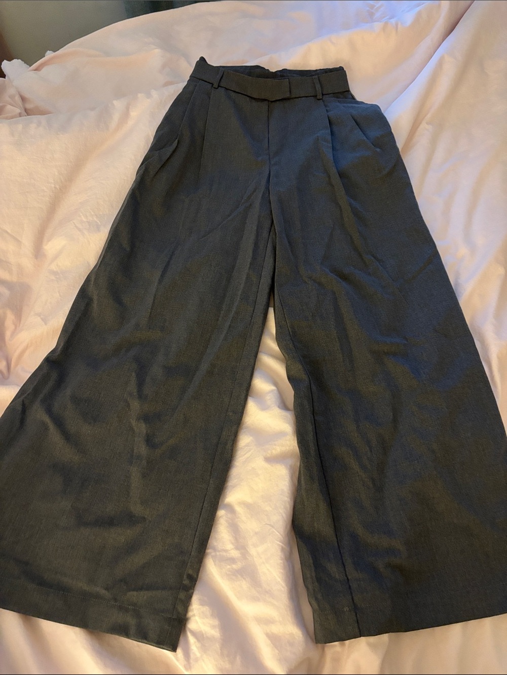 Wide-Leg High-Waist Women's Pants in Charcoal Gray